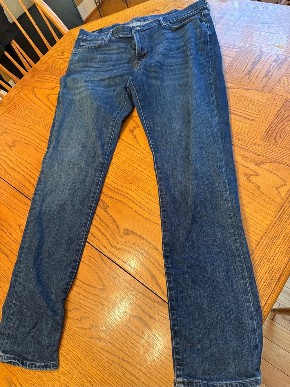 Abercrombie & Fitch Men's Straight Leg Jeans in Dark Wash Blue